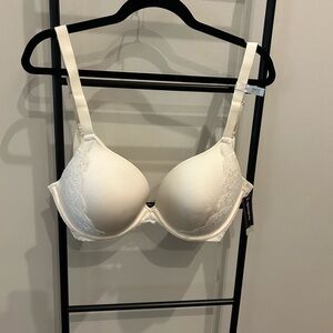 Elegant Cream Lace Bra